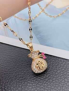 Cute Small Size Gold Tone Good Luck Money Bag Pendant Necklace